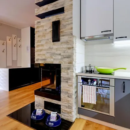 Maly Dabek I Dom Z Dostepem Do Basenu Wewnetrznego, Zewnetrznego, Brodzikow Dla Dzieci, Sali Zabaw Oraz Animacji * Poddąbie