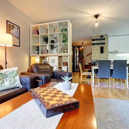 Maly Dabek I Dom Z Dostepem Do Basenu Wewnetrznego, Zewnetrznego, Brodzikow Dla Dzieci, Sali Zabaw Oraz Animacji Hébergement de vacances Poddąbie