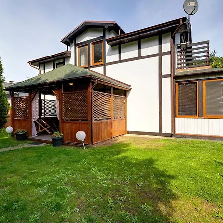 Maly Dabek I Dom Z Dostepem Do Basenu Wewnetrznego, Zewnetrznego, Brodzikow Dla Dzieci, Sali Zabaw Oraz Animacji * Poddąbie