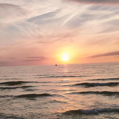 Maly Dabek I Dom Z Dostepem Do Basenu Wewnetrznego, Zewnetrznego, Brodzikow Dla Dzieci, Sali Zabaw Oraz Animacji *