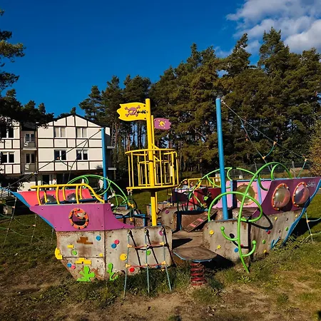 Maly Dabek I Dom Z Dostepem Do Basenu Wewnetrznego, Zewnetrznego, Brodzikow Dla Dzieci, Sali Zabaw Oraz Animacji בית נופש