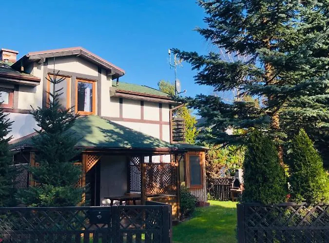 Dom wakacyjny Mały Dąbek I Dom Z Dostępem Do Basenu Wewnętrznego, Zewnętrznego, Brodzików Dla Dzieci, Sali Zabaw Oraz Animacji Poddąbie