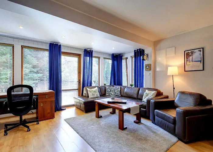 Mały Dąbek I Dom Z Dostępem Do Basenu Wewnętrznego, Zewnętrznego, Brodzików Dla Dzieci, Sali Zabaw Oraz Animacji * Poddąbie