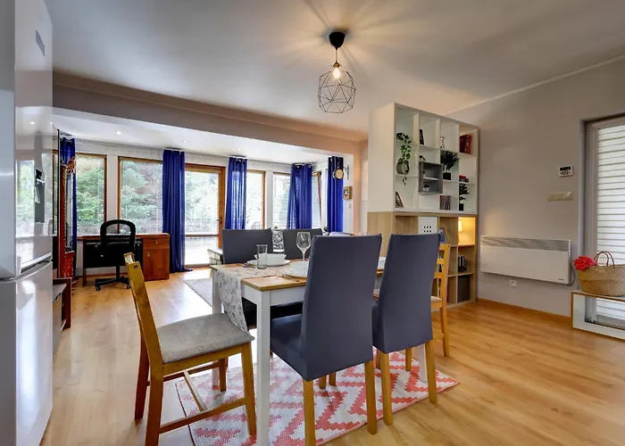 Dom wakacyjny Mały Dąbek I Dom Z Dostępem Do Basenu Wewnętrznego, Zewnętrznego, Brodzików Dla Dzieci, Sali Zabaw Oraz Animacji