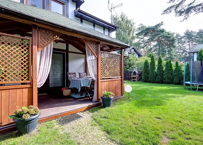 Dom wakacyjny Mały Dąbek I Dom Z Dostępem Do Basenu Wewnętrznego, Zewnętrznego, Brodzików Dla Dzieci, Sali Zabaw Oraz Animacji Poddąbie