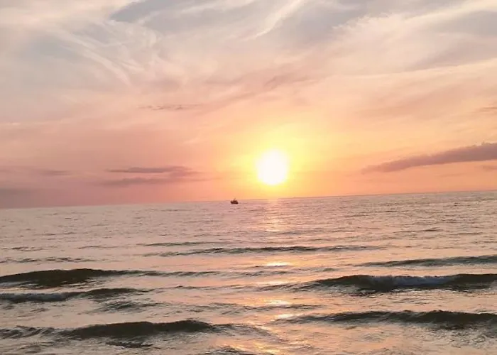 Mały Dąbek I Dom Z Dostępem Do Basenu Wewnętrznego, Zewnętrznego, Brodzików Dla Dzieci, Sali Zabaw Oraz Animacji *